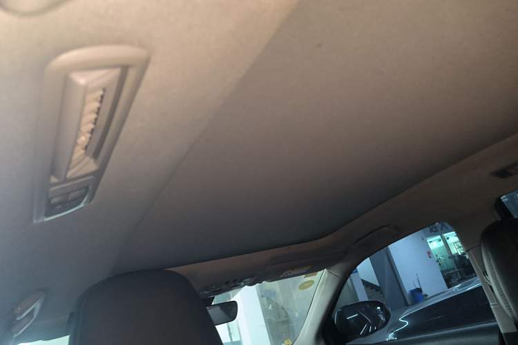 Used Toyota Highlander 2018 2.0T Four-Wheel Drive Luxury Edition 7 Seats China V Emission Standard
