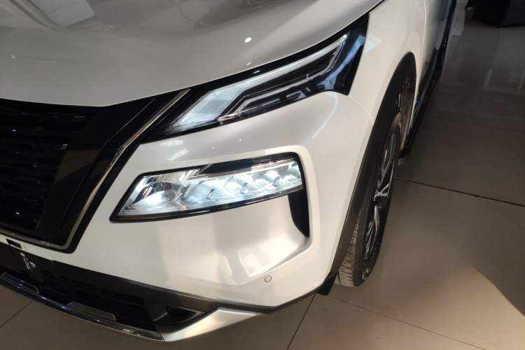 Used Nissan X-Trail 2023 e-POWER Ultra-Hybrid Dual-Motor All-Wheel-Drive Luxury Edition Left Front Headlight