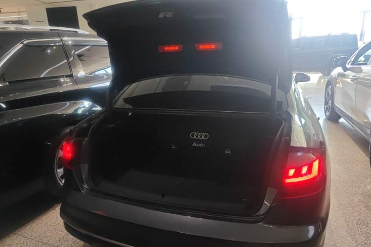 Used Audi A4L 2020 40 TFSI Luxury Dynamic Model Trunk