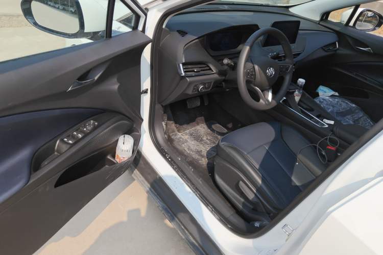 Used Buick Velite 6 2024 450km Range Commuter Version