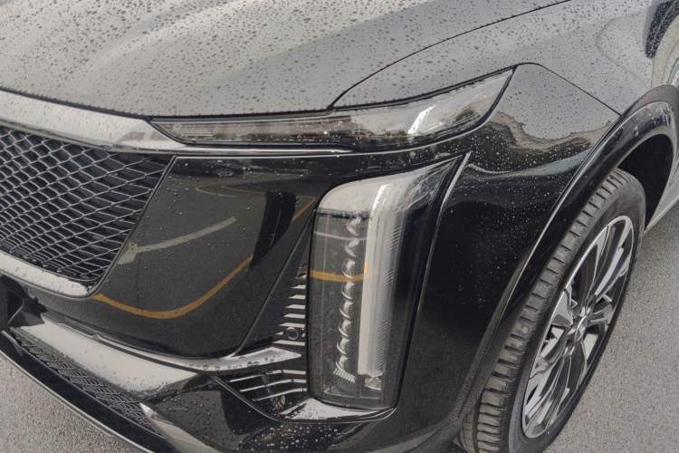 Used Cadillac XT5 2025 2.0T Platinum Edition
