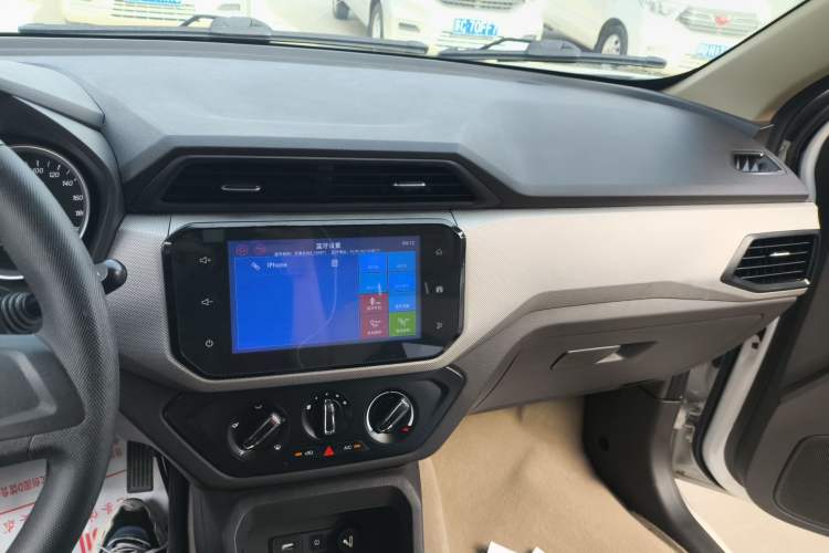 Used Wuling Hongguang 2021 1.5L S Comfort Edition LAR Audio And AC Panel