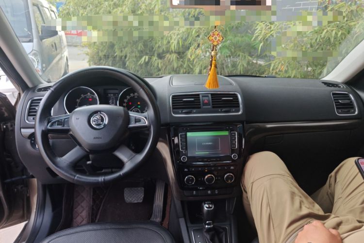 Used Skoda Yeti 2014 1.8TSI DSG All-Wheel Drive Edition Headliner