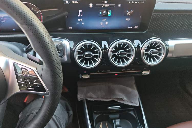 Used Mercedes-Benz GLB 2024 GLB 220 Fashion Model