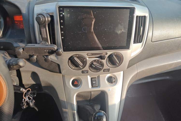 Used Nissan NV200 2010 1.6L Luxury Model Audio And AC Panel