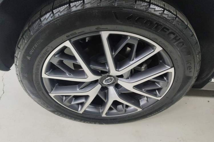 Used GAC Trumpchi GS8 2025 Linghang Series 2.0 TGDI Two-Wheel-Drive Luxury Edition 5 Seats Right Rear Wheel Hub