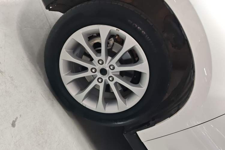 Used Haval H2 2017 Blue Label 1.5T Manual Two-Wheel Drive Elite Model Exterior 4