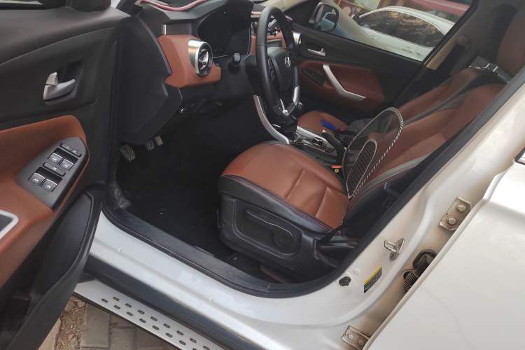 Used HYOSOW S3 2016 S3L 1.5L Manual Prestige Edition
