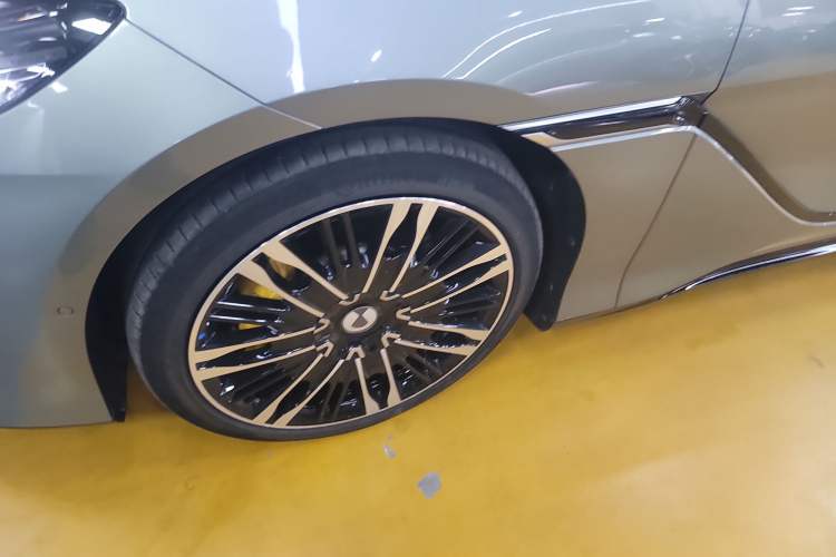 Used Denza Z9GT 2024 1100 Four-Wheel Drive Ultra Version