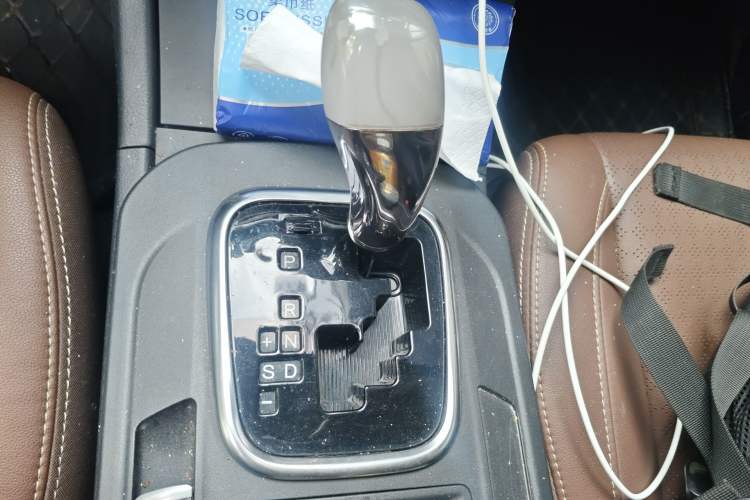 Used BYD S7 2016 2.0T Automatic Flagship Plus Gear Lever