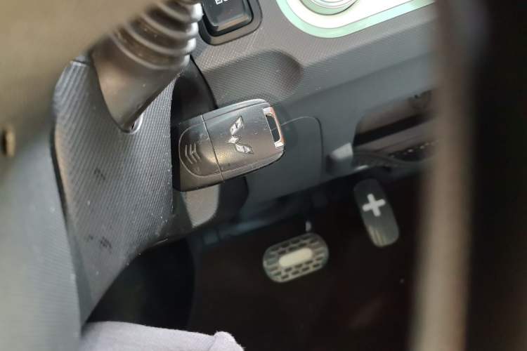 Used Wuling Hongguang MINIEV 2021 Macaron Premium Model – Lithium Iron Phosphate
