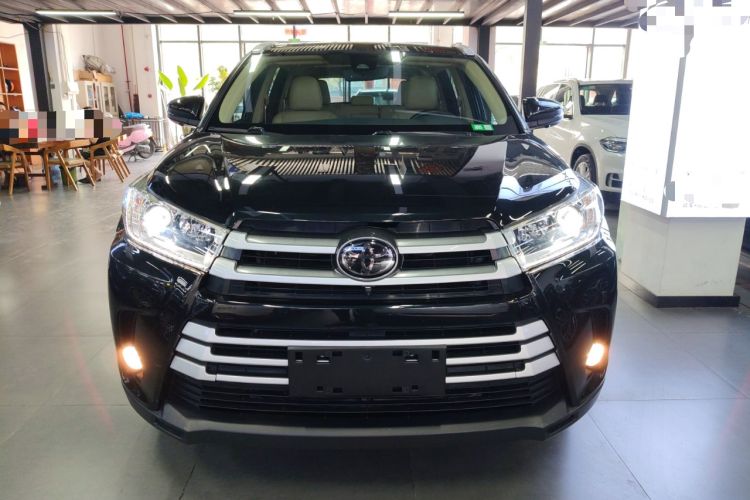 Used Toyota Highlander 2021 2.0T Four-Wheel Drive Luxury Edition 7 Seats Front