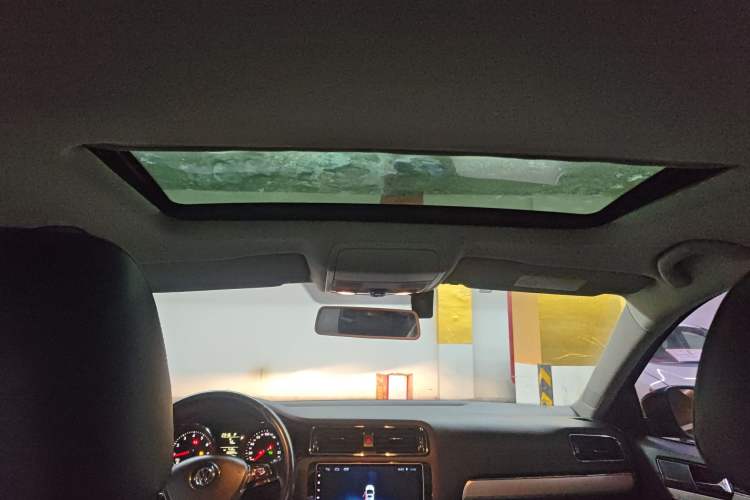 Used Volkswagen Sagitar 2017 1.6L Automatic Comfort Model
