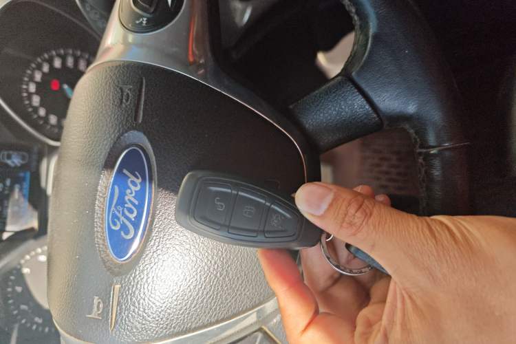 Used Ford Kuga 2015 1.5L GTDi Four-Wheel-Drive Elite Model