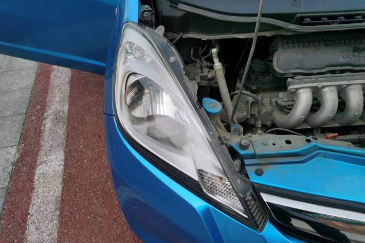 Used Honda Fit 2011 1.5L manual luxury version Right Front Headlight