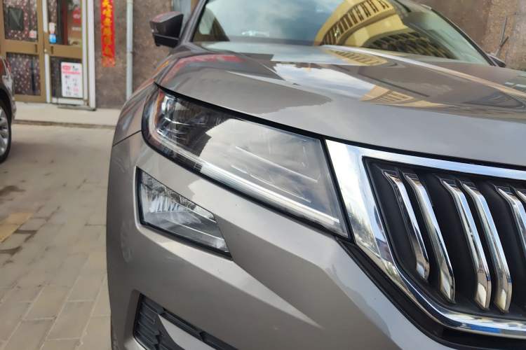 Used Skoda Kodiaq 2018 Facelifted TSI330 5-Seater Two-Wheel-Drive Luxury Enjoyment Edition
