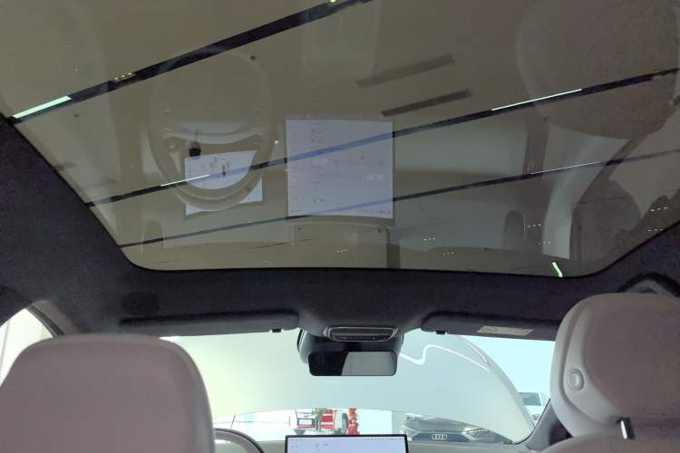 Used XPeng P7+ 2024 Long-Range Max Headliner