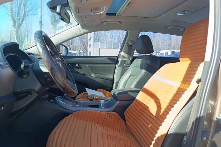 Used Kia Sportage R 2015 2.0L Automatic Two-Wheel Drive DLX Model