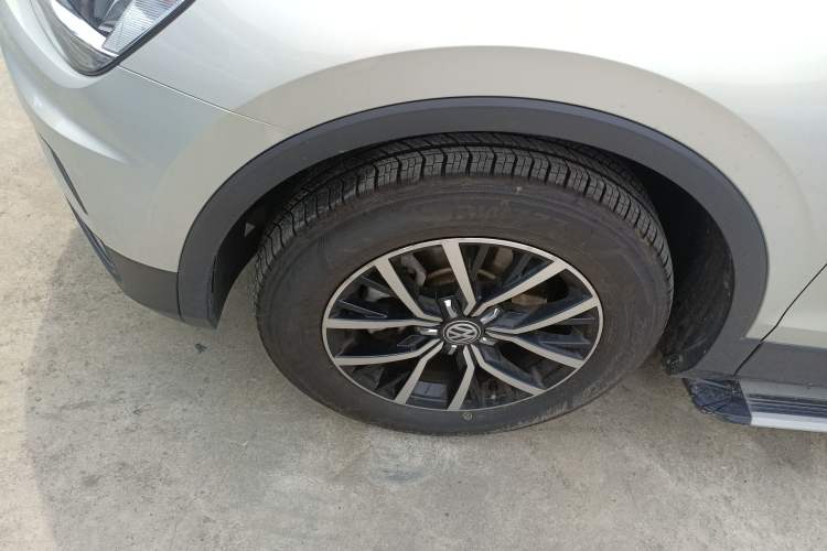 Used Volkswagen Tiguan L 2018 330TSI Automatic Two-Wheel Drive Luxury Edition
