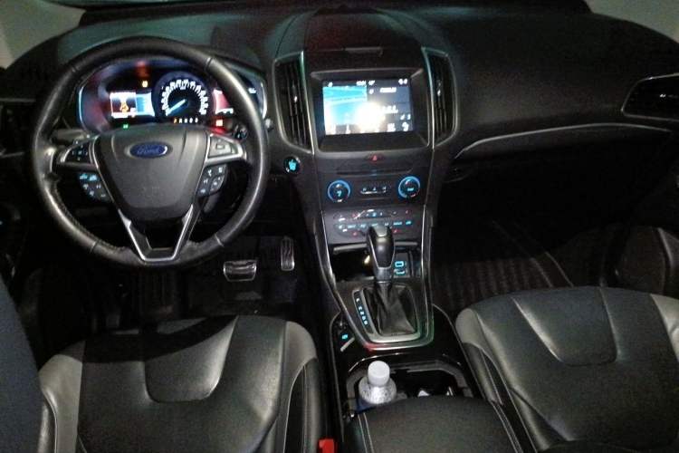 Used Ford Edge 2017 EcoBoost 245 Four-Wheel Drive Sporty 7-Seater
