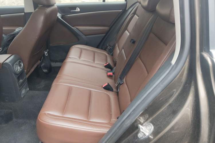 Used Volkswagen Tiguan 2015 1.8TSI Automatic Two-Wheel Drive Luxury Model Left Rear Seat