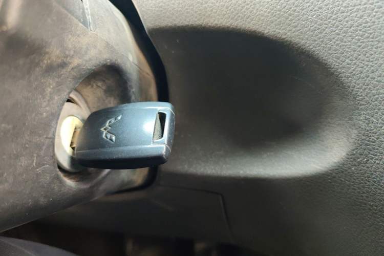 Used Wuling Rongguang V 2019 1.5L Van - Utility Model
