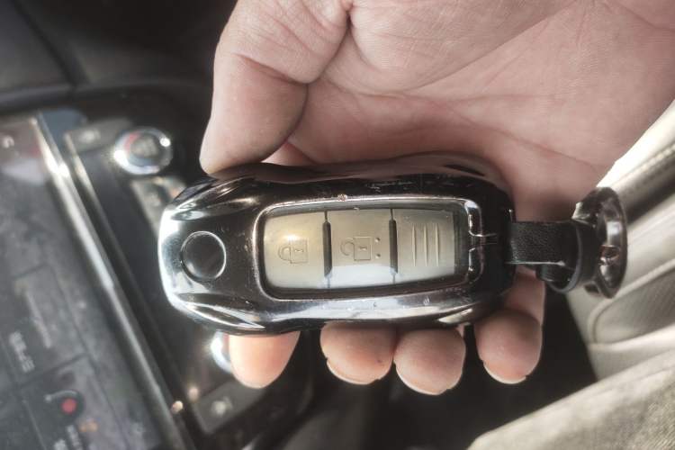 Used Nissan X-Trail 2019 2.0L CVT Smart Connect Comfort Edition 2WD Vehicle Key