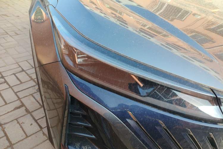 Used CHANGAN CS75 PLUS 2022 2nd Generation 2.0T Automatic Navigation Version Right Front Headlight