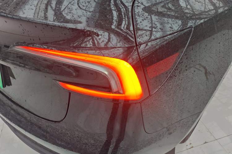 Used Tesla Model 3 2025 Rear-Wheel-Drive Version