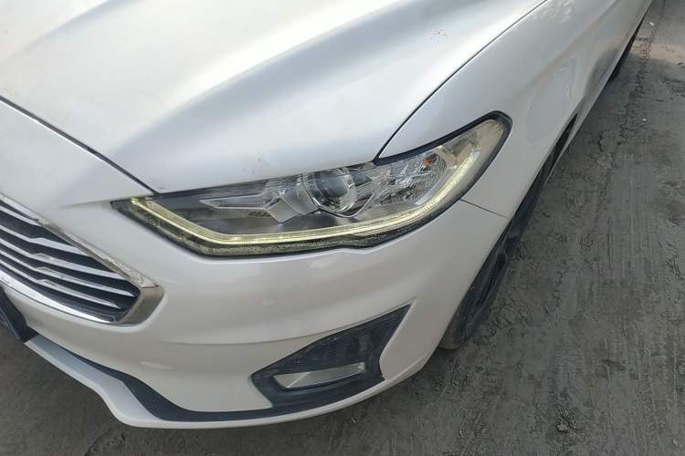 Used Ford Mondeo 2018 EcoBoost 180 Smart Control Fashion Model China VI Standard