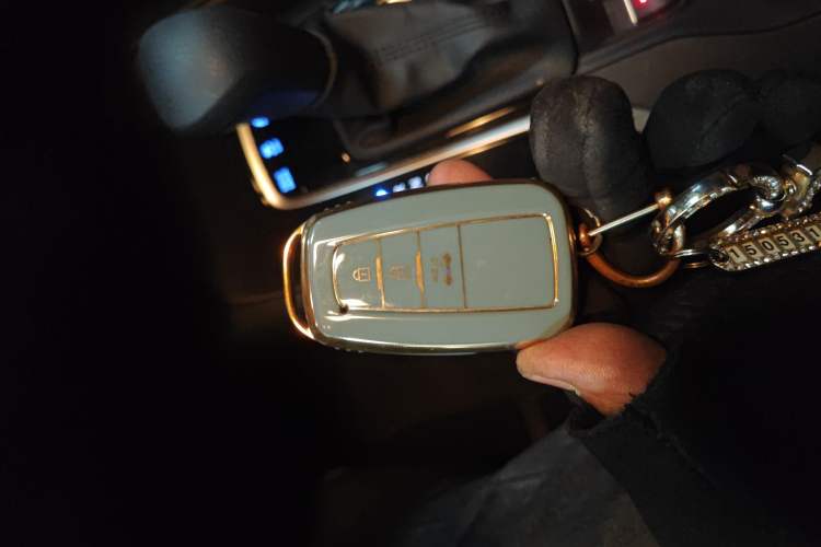 Used Toyota Corolla 2021 Dual-Motor 1.8L E-CVT Elite Edition Vehicle Key