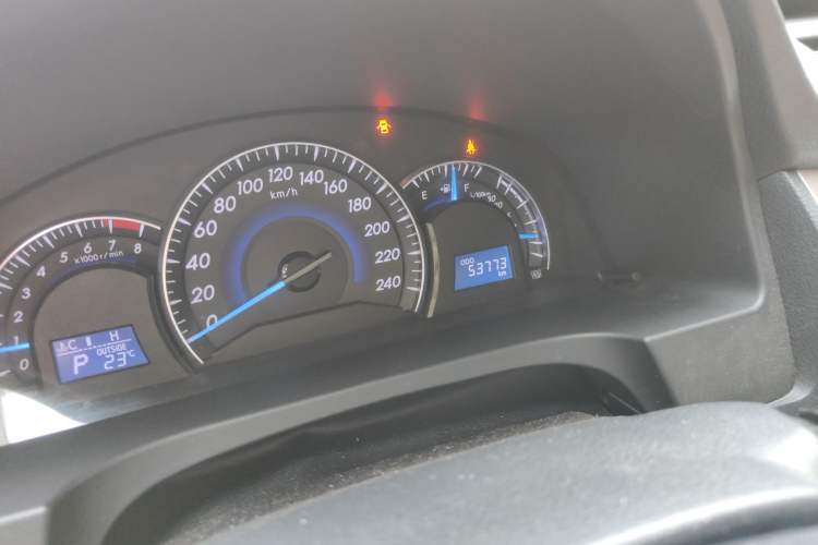 Used Toyota Camry 2016 2.0E 10th Anniversary Elite Edition
