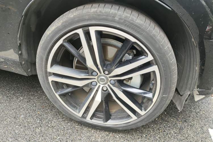 Used Volvo XC60 New Energy 2019 T8 E-Drive Hybrid Intelligent Luxury Sport Edition China V Standard Right Front Wheel Hub