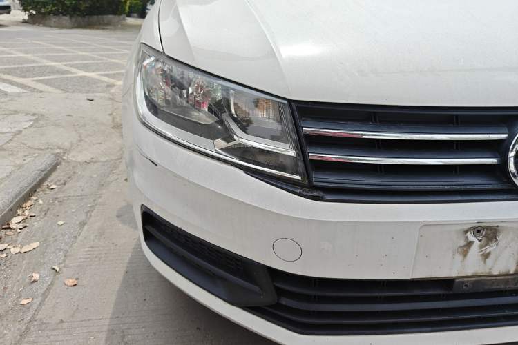 Used Volkswagen Santana 2021 1.5L Automatic Fashion Edition Right Front Headlight