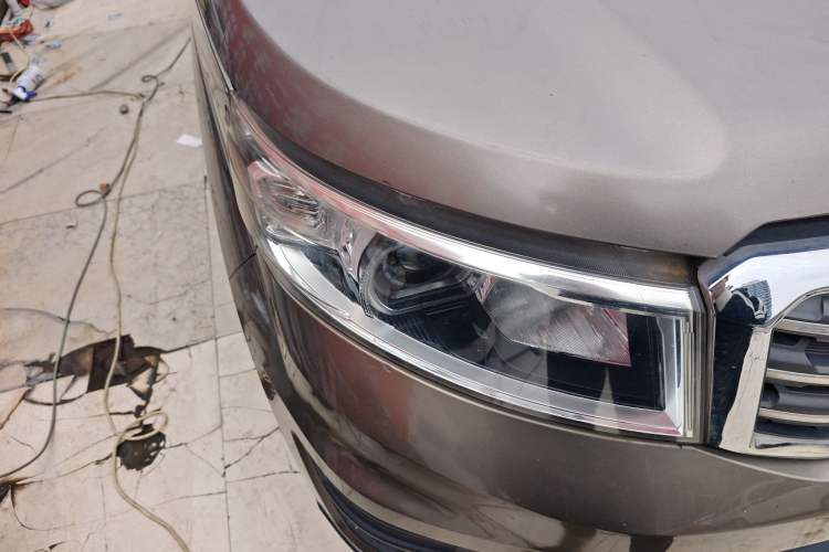 Used CHANGAN OSHAN X70A 2018 1.5L Manual Standard Edition Right Front Headlight