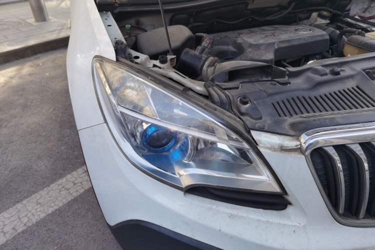 Used Buick Encore 2015 1.4T Automatic Two-Wheel Drive Urban Elite Version
