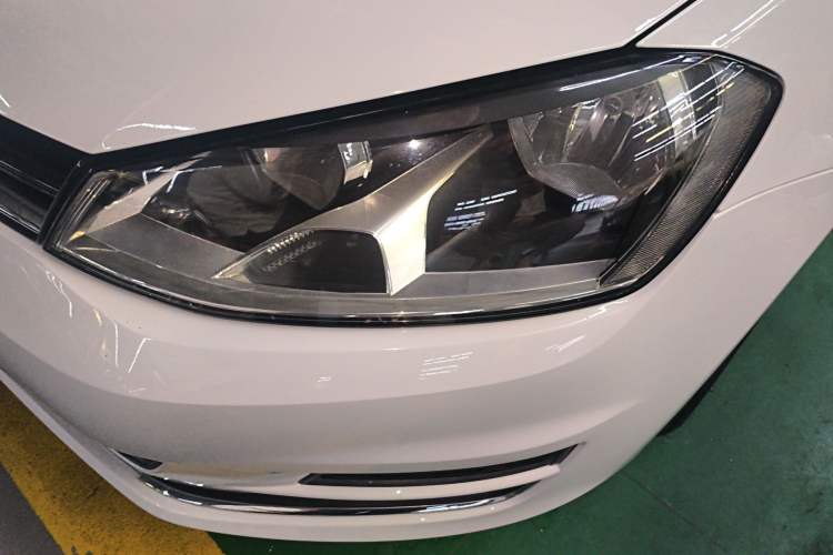 Used Volkswagen Golf 2016 1.6L Automatic Comfort Model Left Front Headlight