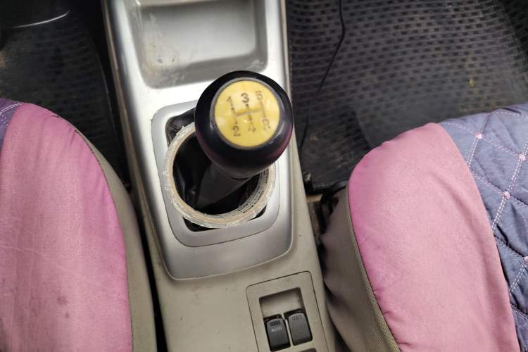 Used Changan Alsvin V3 2012 1.3L Manual Luxury Version China IV Standard