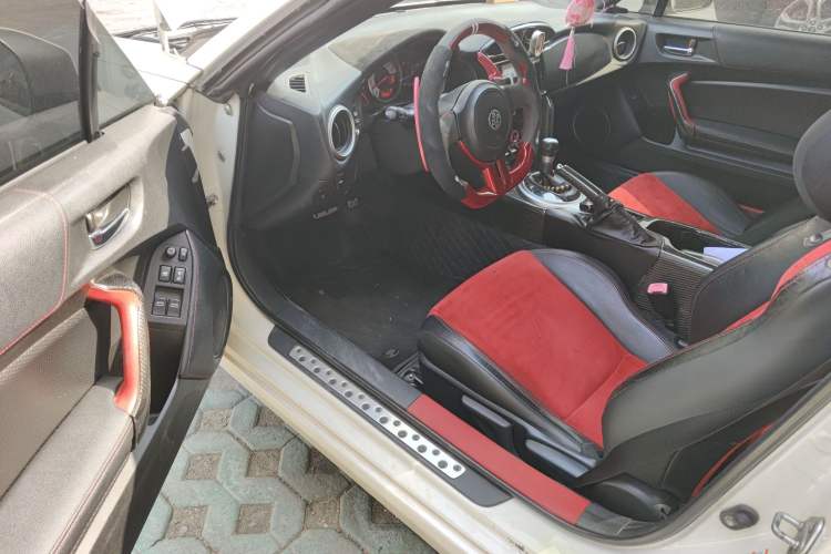 Used Toyota 86 2013 2.0L Automatic Luxury Version