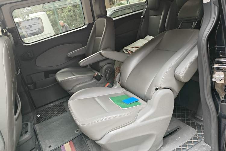 Used Ford Tourneo Custom 2020 2.0T Automatic Elite Edition China VI Standard Left Rear Seat