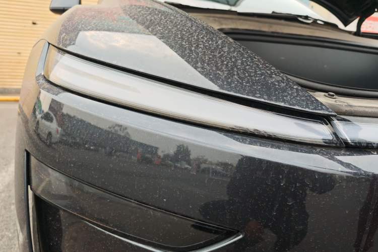 Used Tesla Model Y 2025 Long-Range All-Wheel Drive First Edition Right Front Headlight