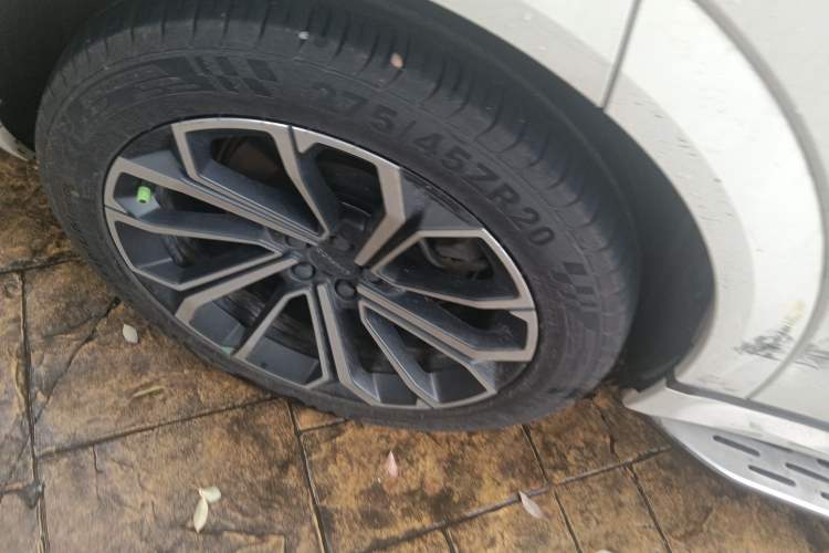 Used Lynk & Co 09 EM-P 2023 2.0TD EM-P Long-Range Version PM Six-Seater Right Rear Wheel Hub