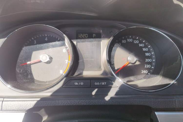 Used Volkswagen Lavida 2017 1.6L Automatic Comfort Edition
