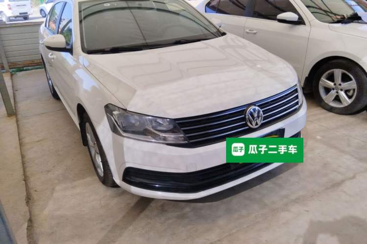 Used Volkswagen Lavida 2018 Classic 1.5L Manual Fashion Edition China VI Standard Front Right 45 Deg