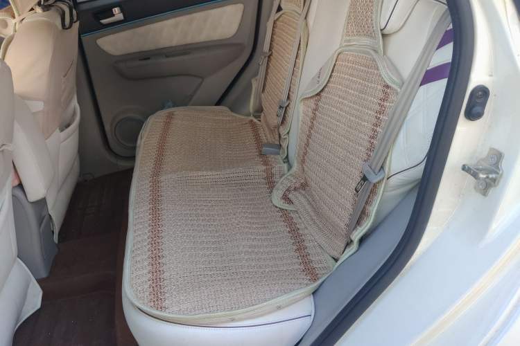 Used BAIC New Energy EV 2015 EV200 Light Edition
