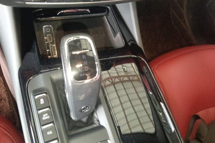 Used Maserati Levante 2022 2.0T GT Sharp Edition Gear Lever