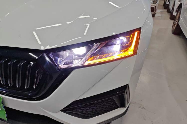 Used Skoda Octavia 2023 Revised PRO TSI280 Luxury Edition Left Front Headlight