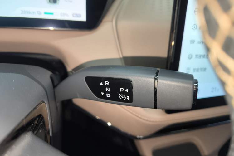 Used Deepal SL03 2022 515 Pure Electric Version Gear Lever