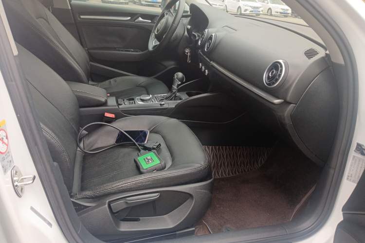 Used Audi A3 2015 Limousine 35 TFSI Millionth Anniversary Intelligent Leading Model
