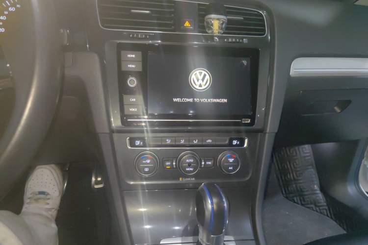 Used Volkswagen Golf Pure Electric 2020 Chari Audio And AC Panel